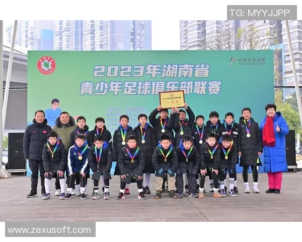 2023年12号足球明星名单揭晓球迷热议新星与老将的精彩对决